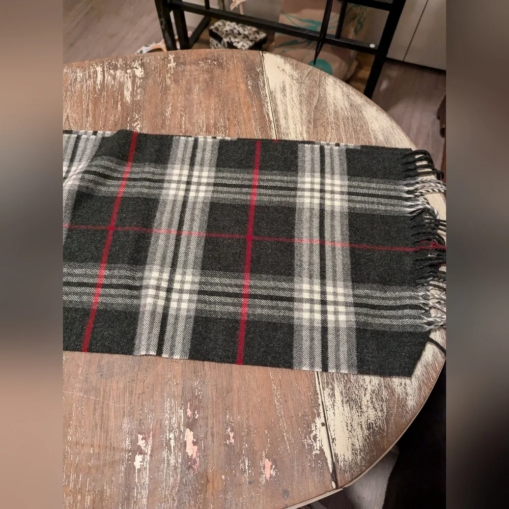 Frass Black and gray red striping‎ 100% acrylic soft scarf
